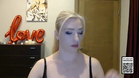 Snapshot of wild_silk_desire chatting on March 29, 2026, 5:02 pm Alina online show from March 29, 2026, 5:02 pm