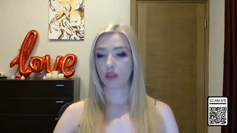 Snapshot of wild_silk_desire chatting on April 5, 2026, 4:59 pm Alina online show from April 5, 2026, 4:59 pm