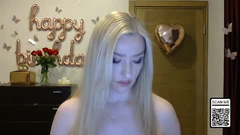 Snapshot of wild_silk_desire chatting on April 7, 2026, 5:57 pm Alina online show from April 7, 2026, 5:57 pm