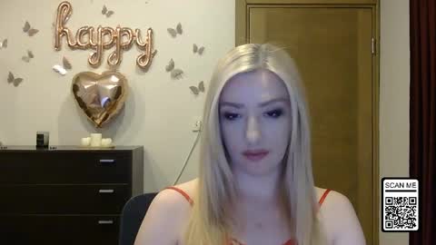 Snapshot of wild_silk_desire chatting on April 14, 2026, 5:08 pm Alina online show from April 14, 2026, 5:08 pm