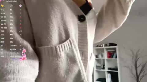 Snapshot of wildahankin chatting on February 10, 2026, 3:05 pm Mia online show from February 10, 2026, 3:05 pm