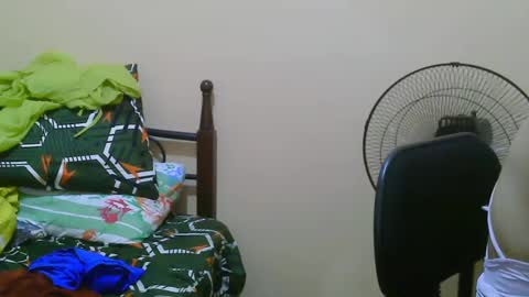 Snapshot of wildcamille chatting on January 24, 2025, 12:41 pm camille online show from January 24, 2025, 12:41 pm