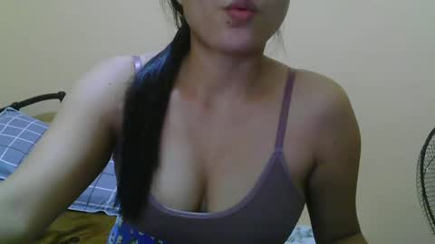 Snapshot of wildcamille chatting on February 8, 2025, 9:56 am camille online show from February 8, 2025, 9:56 am