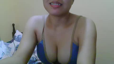 Snapshot of wildcamille chatting on February 10, 2025, 9:58 am camille online show from February 10, 2025, 9:58 am