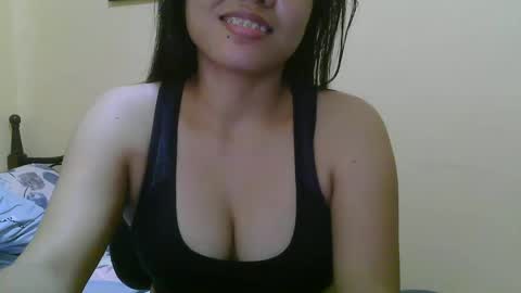 Snapshot of wildcamille chatting on February 16, 2025, 5:15 am camille online show from February 16, 2025, 5:15 am