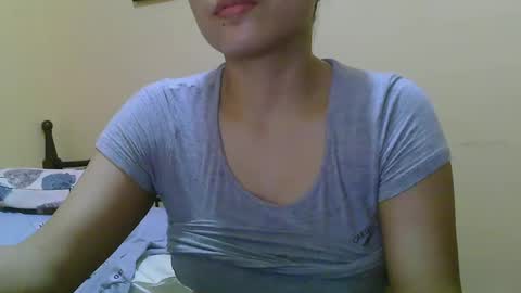 Snapshot of wildcamille chatting on February 19, 2025, 9:17 am camille online show from February 19, 2025, 9:17 am