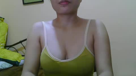 Snapshot of wildcamille chatting on March 3, 2025, 5:09 am camille online show from March 3, 2025, 5:09 am