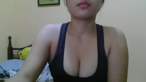 Snapshot of wildcamille chatting on March 9, 2025, 10:41 pm camille online show from March 9, 2025, 10:41 pm