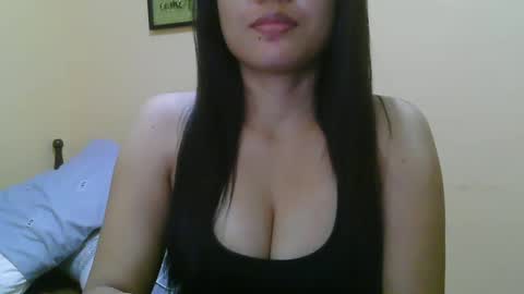 Snapshot of wildcamille chatting on March 11, 2025, 10:42 pm camille online show from March 11, 2025, 10:42 pm