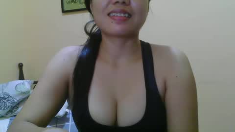 Snapshot of wildcamille chatting on March 12, 2025, 2:41 am camille online show from March 12, 2025, 2:41 am