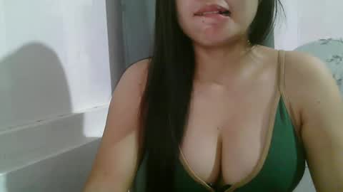 Snapshot of wildcamille chatting on September 16, 2025, 12:33 am camille online show from September 16, 2025, 12:33 am