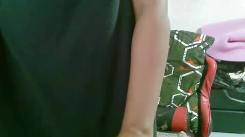 Snapshot of wildcamille chatting on October 1, 2025, 12:05 am camille online show from October 1, 2025, 12:05 am