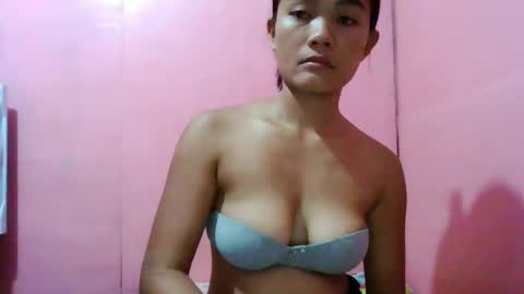 wildchilly_pearl19 online show from February 11, 2025, 8:05 am