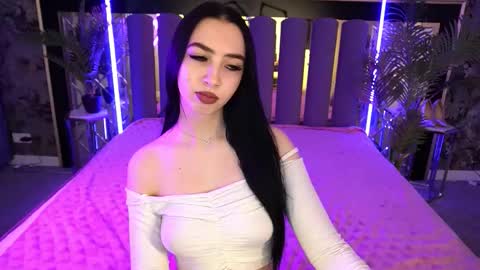 Alena online show from November 23, 2025, 6:46 am