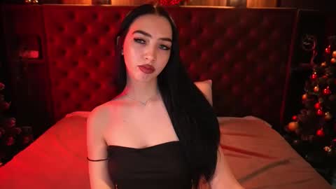 Alena online show from December 23, 2025, 6:44 am