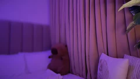 Snapshot of wildkittytrans chatting on February 14, 2026, 4:42 am CHRISTINE online show from February 14, 2026, 4:42 am