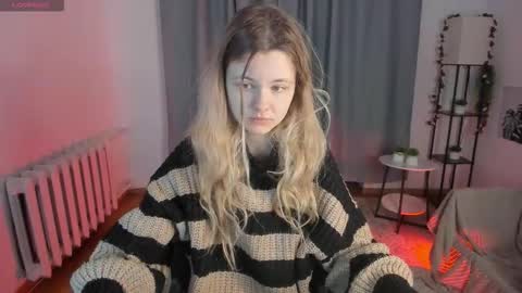 Mila 3 online show from December 3, 2025, 5:48 am