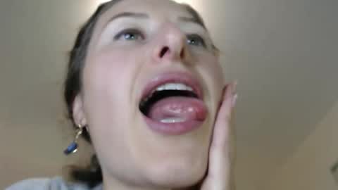 Snapshot of wildrose_l chatting on December 5, 2025, 1:36 am WildRose L - check my Pinned tweet if you dont see me online within 5 minutes after Ive sent email notifications online show from December 5, 2025, 1:36 am