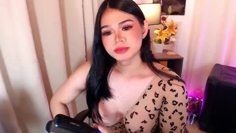 Snapshot of wildsavagelucy chatting on November 29, 2025, 1:19 am Ms Lucy online show from November 29, 2025, 1:19 am