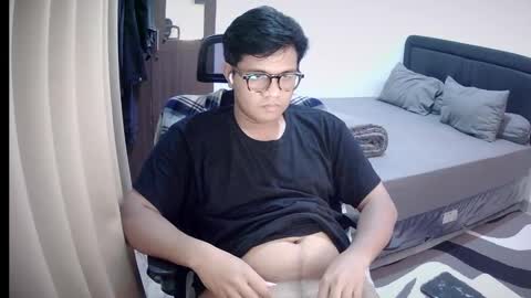 Snapshot of wildynight chatting on December 19, 2024, 4:24 pm Wildy online show from December 19, 2024, 4:24 pm