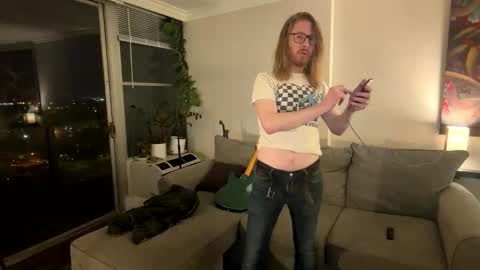 Snapshot of will_sx chatting on April 19, 2026, 10:14 am will_sx online show from April 19, 2026, 10:14 am