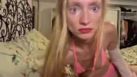 Snapshot of willameadows chatting on June 25, 2026, 6:23 pm Willa Meadows online show from June 25, 2026, 6:23 pm