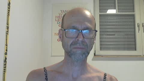 Snapshot of willbillbillwill chatting on March 30, 2026, 9:49 pm Lilian online show from March 30, 2026, 9:49 pm