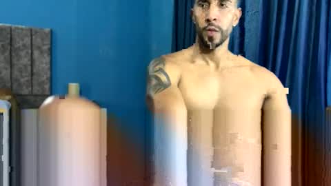 OLIVER SANZ online show from November 11, 2025, 3:12 pm