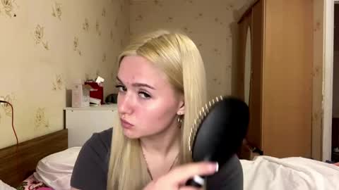 Snapshot of willettealfiero chatting on April 6, 2026, 4:41 pm Sophia online show from April 6, 2026, 4:41 pm