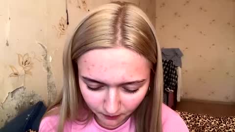 Snapshot of willettealfiero chatting on April 16, 2026, 2:18 pm Sophia online show from April 16, 2026, 2:18 pm