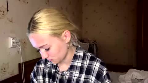 Snapshot of willettealfiero chatting on May 20, 2026, 3:18 pm Sophia online show from May 20, 2026, 3:18 pm