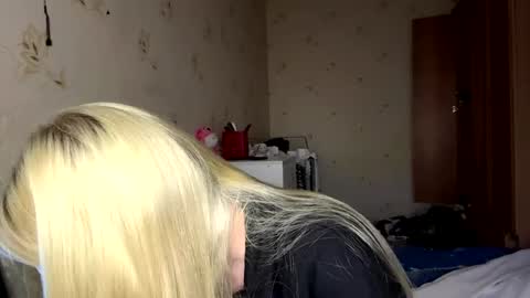 Snapshot of willettealfiero chatting on May 27, 2026, 3:31 pm Sophia online show from May 27, 2026, 3:31 pm