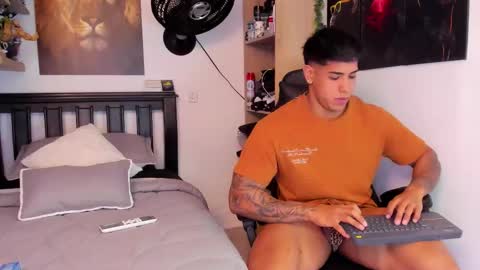Snapshot of william_dracko9 chatting on October 2, 2025, 6:26 pm Dracko online show from October 2, 2025, 6:26 pm