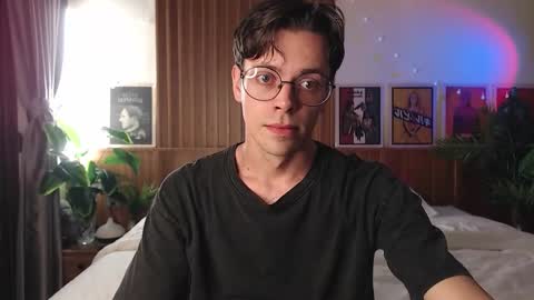 Snapshot of william_henry_a chatting on February 7, 2026, 1:48 pm William online show from February 7, 2026, 1:48 pm