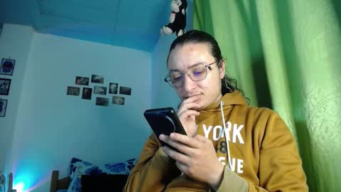 Snapshot of willmonkey chatting on November 14, 2025, 6:56 am willmonkey online show from November 14, 2025, 6:56 am