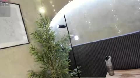 Snapshot of willow_hendrix chatting on November 18, 2025, 1:15 pm Ms Willow online show from November 18, 2025, 1:15 pm