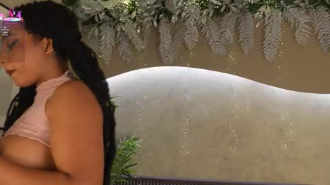 Snapshot of willow_hendrix chatting on December 4, 2025, 2:04 pm Ms Willow online show from December 4, 2025, 2:04 pm