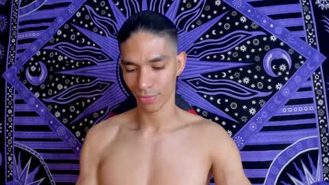 Snapshot of willy_veins chatting on December 7, 2024, 3:36 am willy_veins online show from December 7, 2024, 3:36 am
