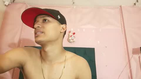 willytal2025 online show from December 15, 2025, 4:11 pm