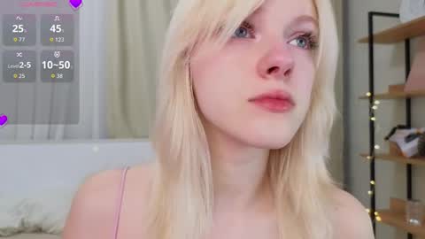 Snapshot of wilonebute chatting on October 13, 2025, 11:16 pm Mary online show from October 13, 2025, 11:16 pm