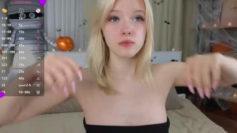 Snapshot of wilonebute chatting on November 5, 2025, 11:43 am Mary online show from November 5, 2025, 11:43 am