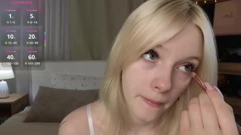 Snapshot of wilonebute chatting on November 14, 2025, 11:09 am Mary online show from November 14, 2025, 11:09 am