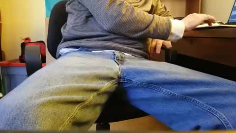 Snapshot of winertzo29 chatting on December 15, 2025, 4:00 pm Winertzo29 online show from December 15, 2025, 4:00 pm