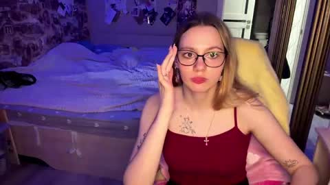 Snapshot of winifredfeuerstein chatting on May 13, 2026, 9:11 pm Alya online show from May 13, 2026, 9:11 pm