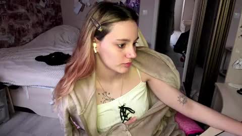 Snapshot of winifredfeuerstein chatting on May 16, 2026, 10:36 am Alya online show from May 16, 2026, 10:36 am
