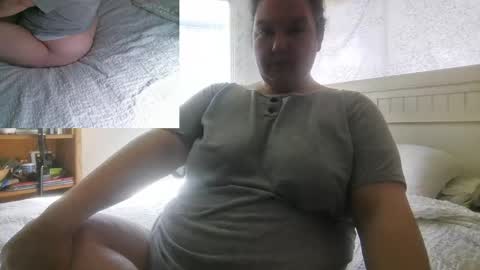 Snapshot of winnieatplay chatting on April 19, 2026, 4:28 pm Winnie online show from April 19, 2026, 4:28 pm