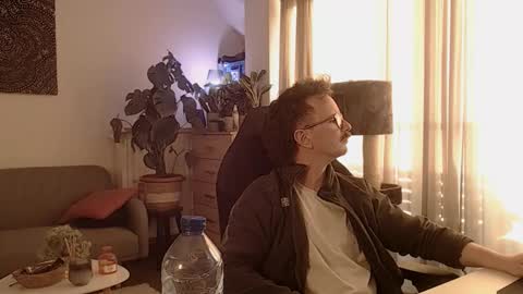 cream36 online show from March 18, 2026, 5:27 pm