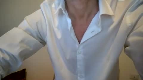Snapshot of winston1414 chatting on July 8, 2026, 12:53 pm JanCloud online show from July 8, 2026, 12:53 pm