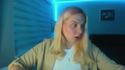 Snapshot of winter_miracle chatting on December 22, 2025, 3:31 pm Winter Miracle online show from December 22, 2025, 3:31 pm