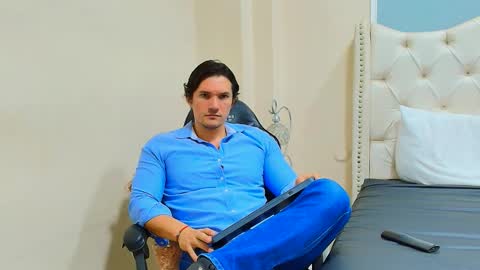 Snapshot of wiston_cox chatting on February 3, 2026, 12:54 pm Wiston online show from February 3, 2026, 12:54 pm